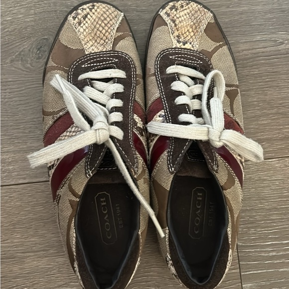 Women’s coach shoes
7 1/2 - Picture 2 of 3